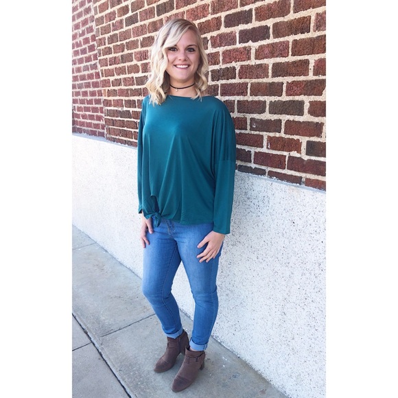 🌸HOST PICK🌸 High Waisted Jeans - Picture 3 of 6